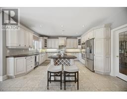 22 Di Nardo Court, King, ON L7B1M2 Photo 9
