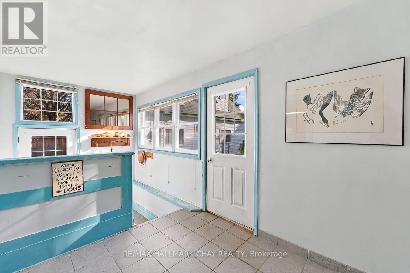 251 DUCKWORTH STREET - 10
