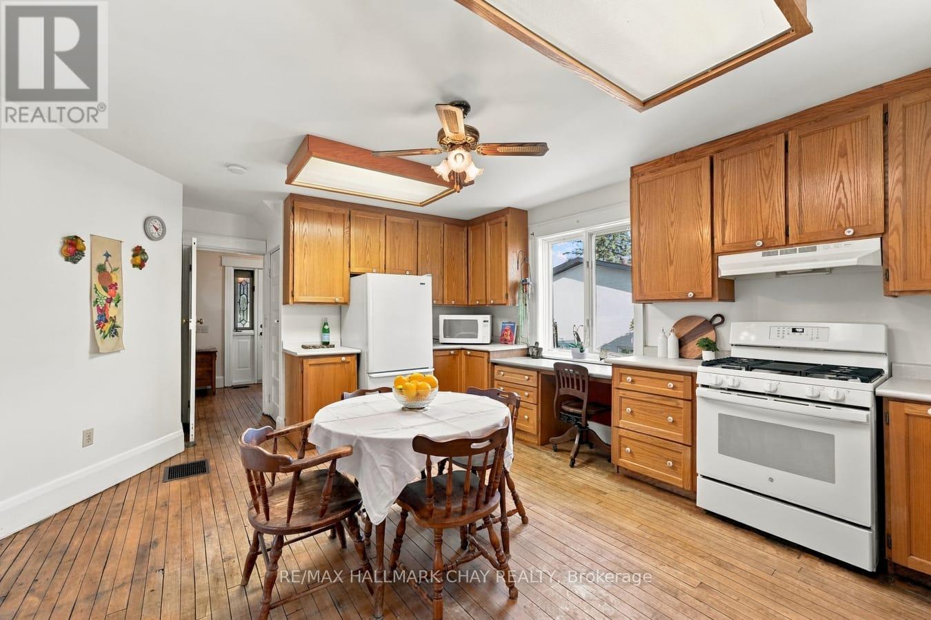 251 DUCKWORTH STREET - 8