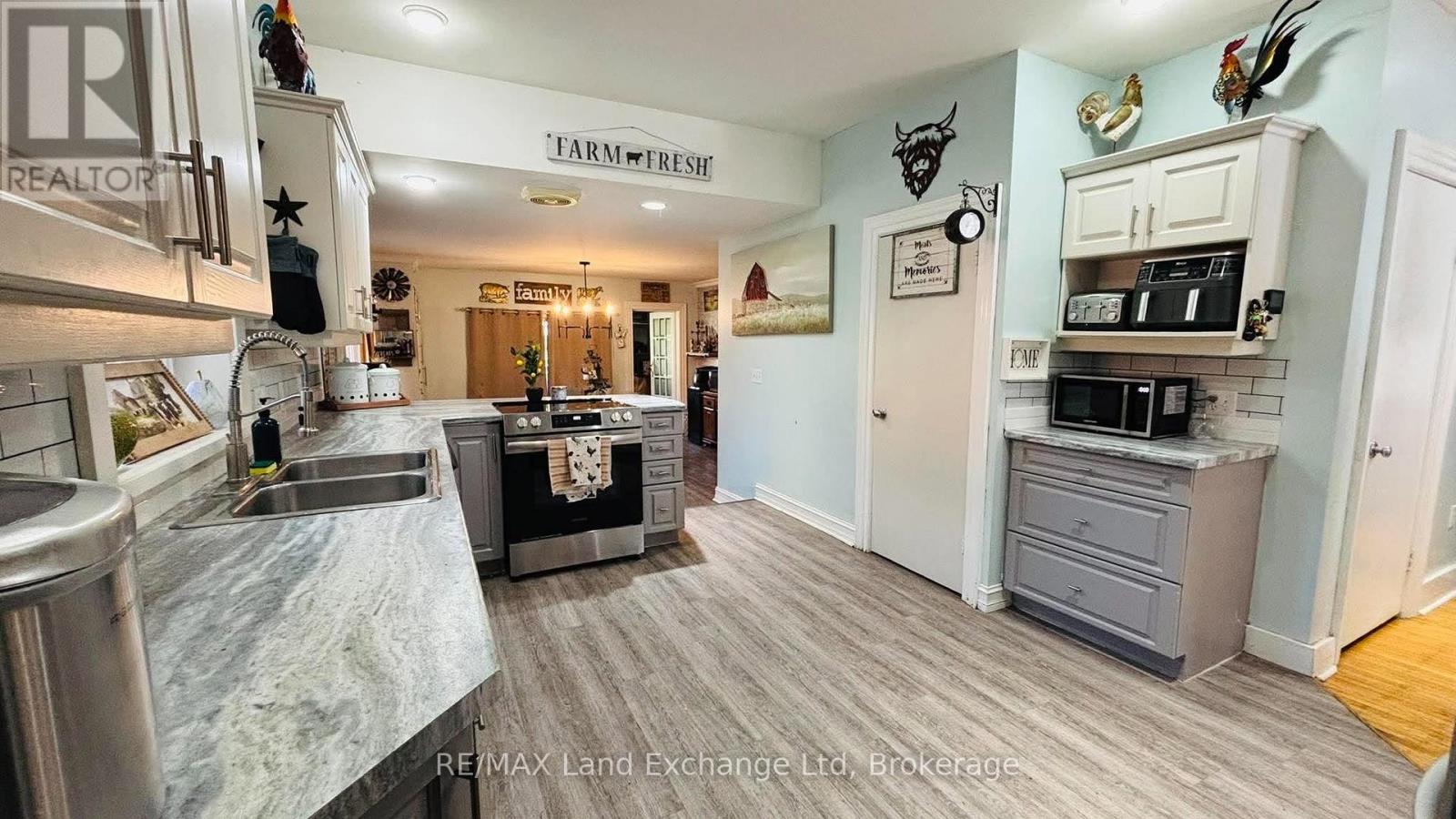 91 PATRICK STREET W - 10