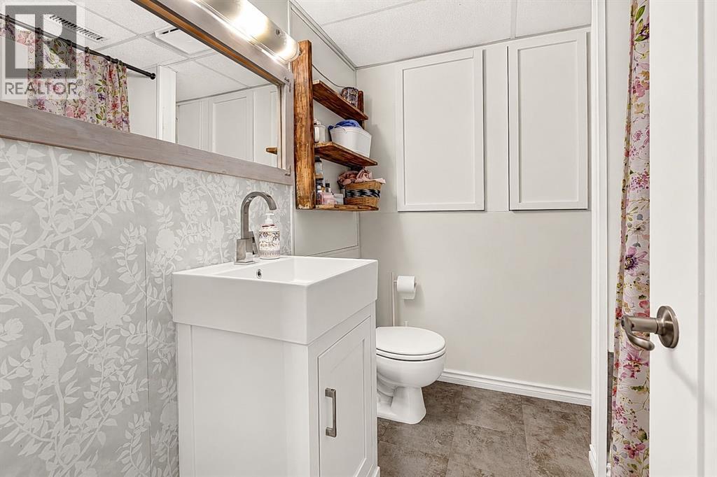 810 Almond Avenue - Image 27