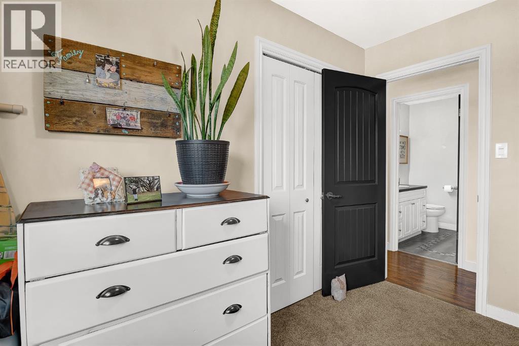 810 Almond Avenue - 14