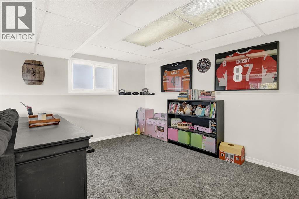 810 Almond Avenue - Image 23