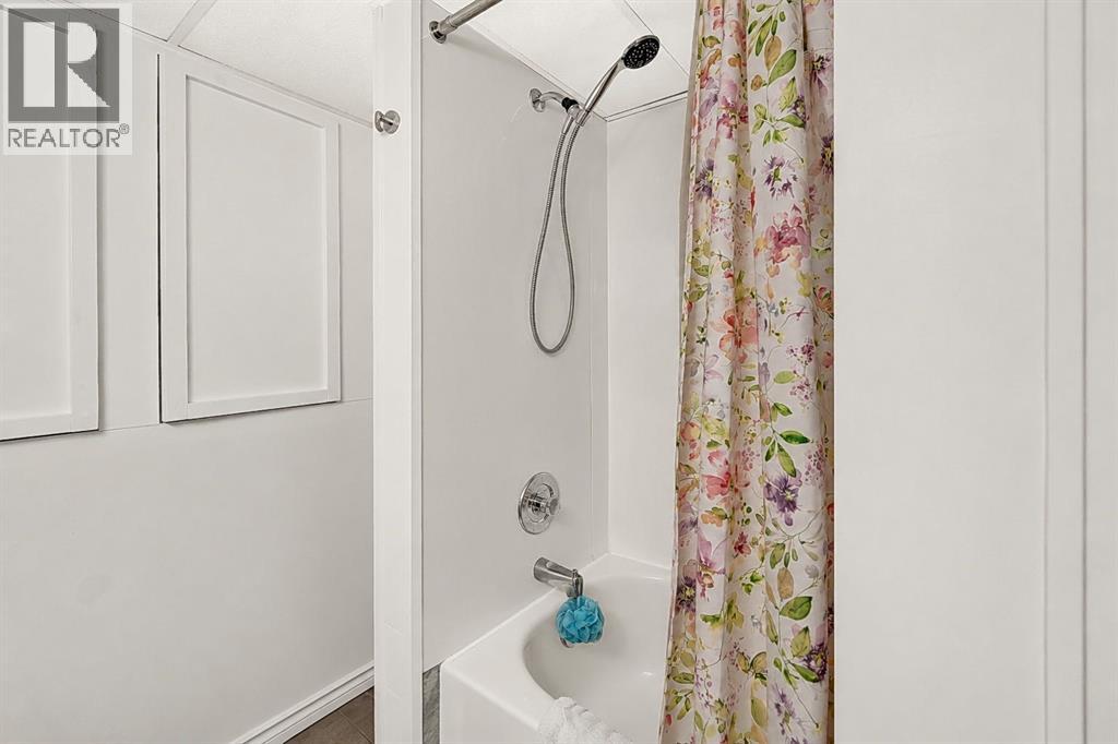 810 Almond Avenue - Image 28