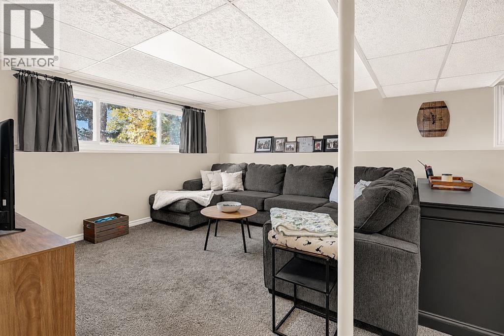 810 Almond Avenue - Image 22