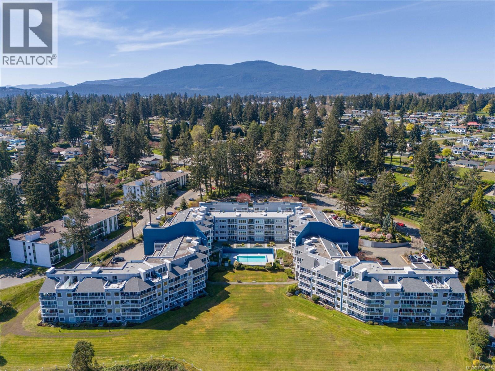 208 2562 Departure Bay Rd