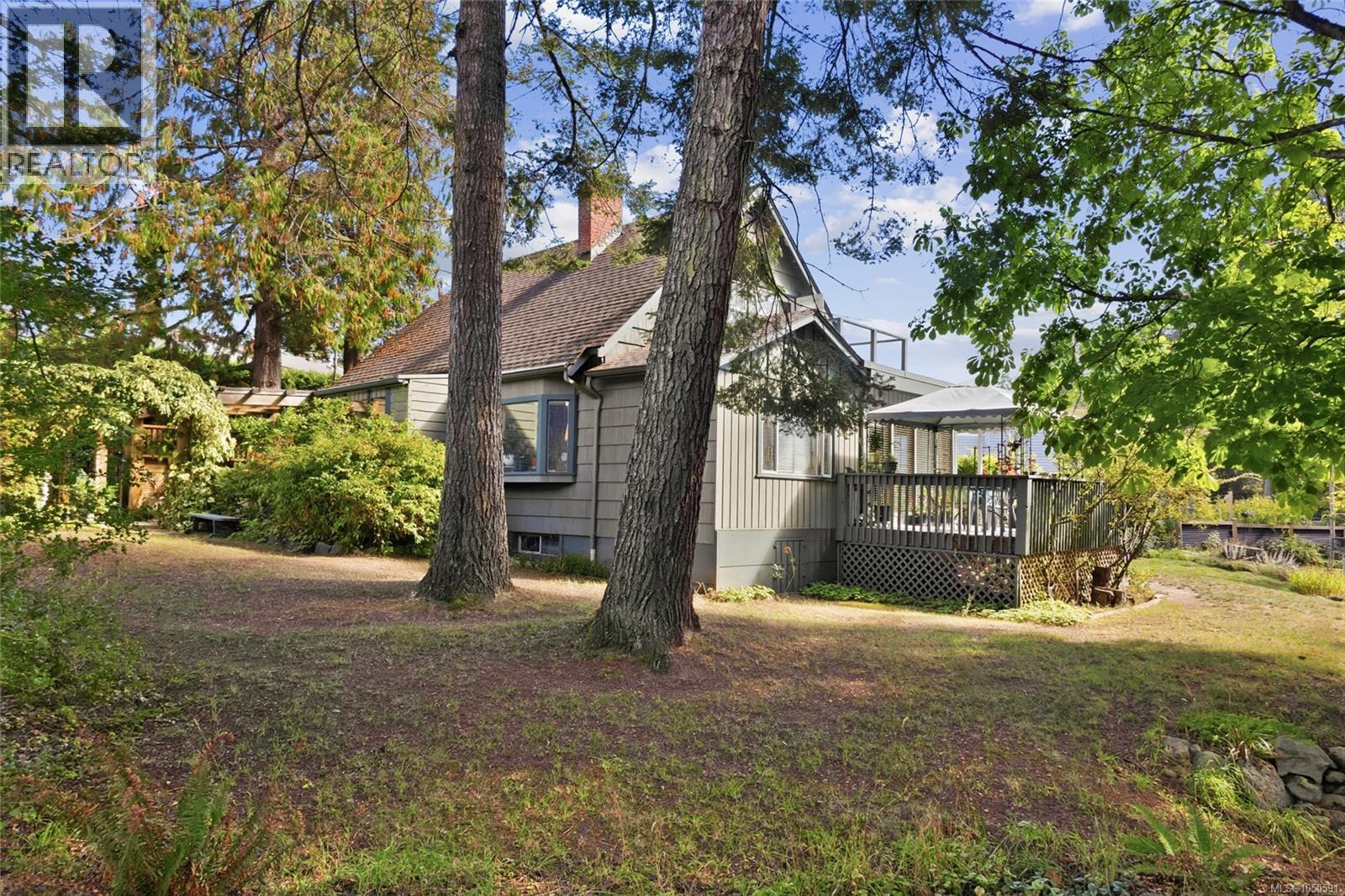 1719 Centennial Ave E - 53
