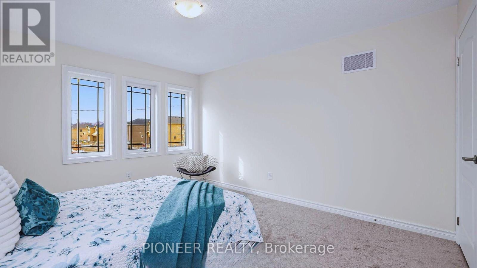 112 PALACE STREET - 35