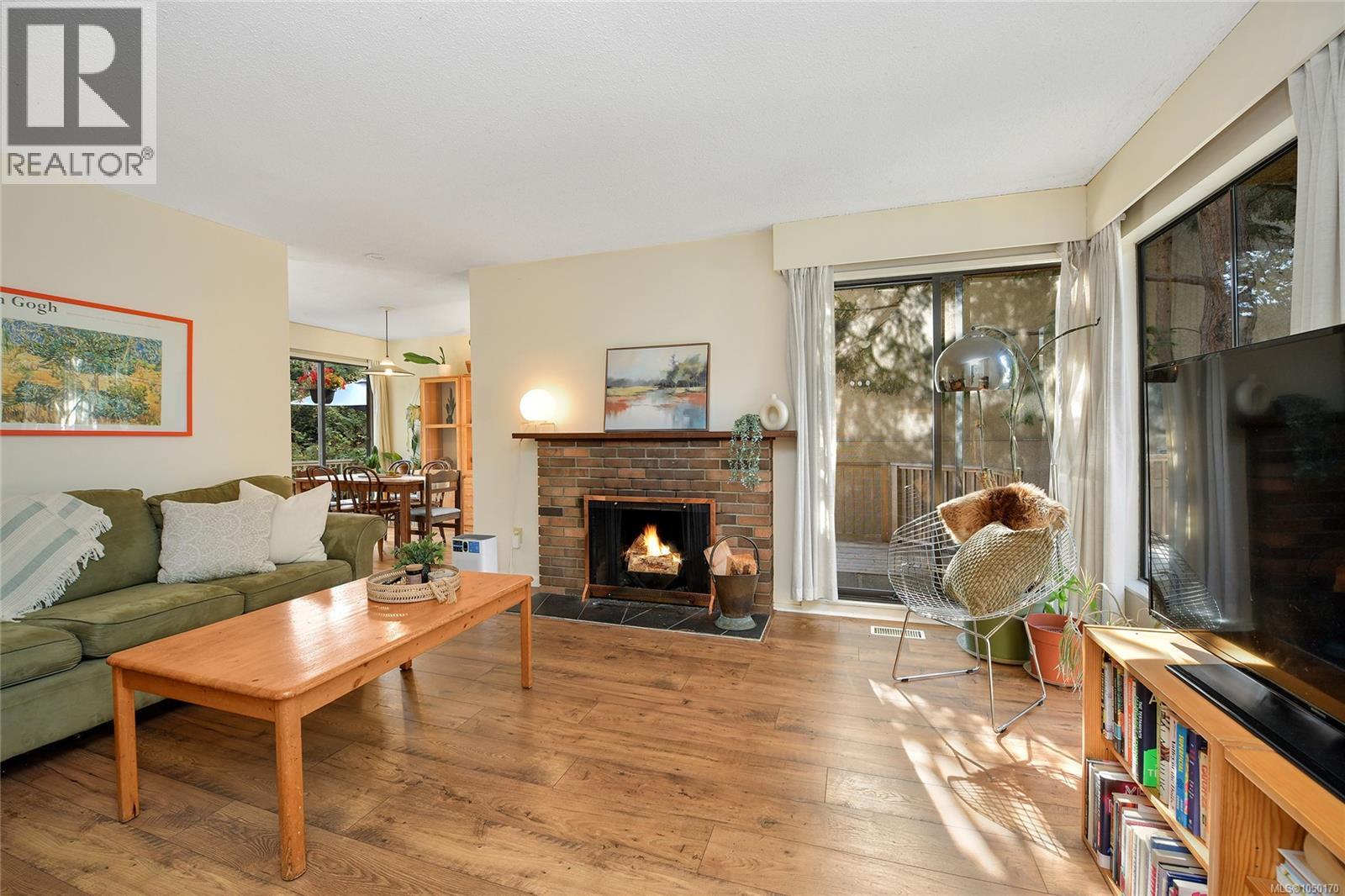 4039 Daffodil Place, Saanich