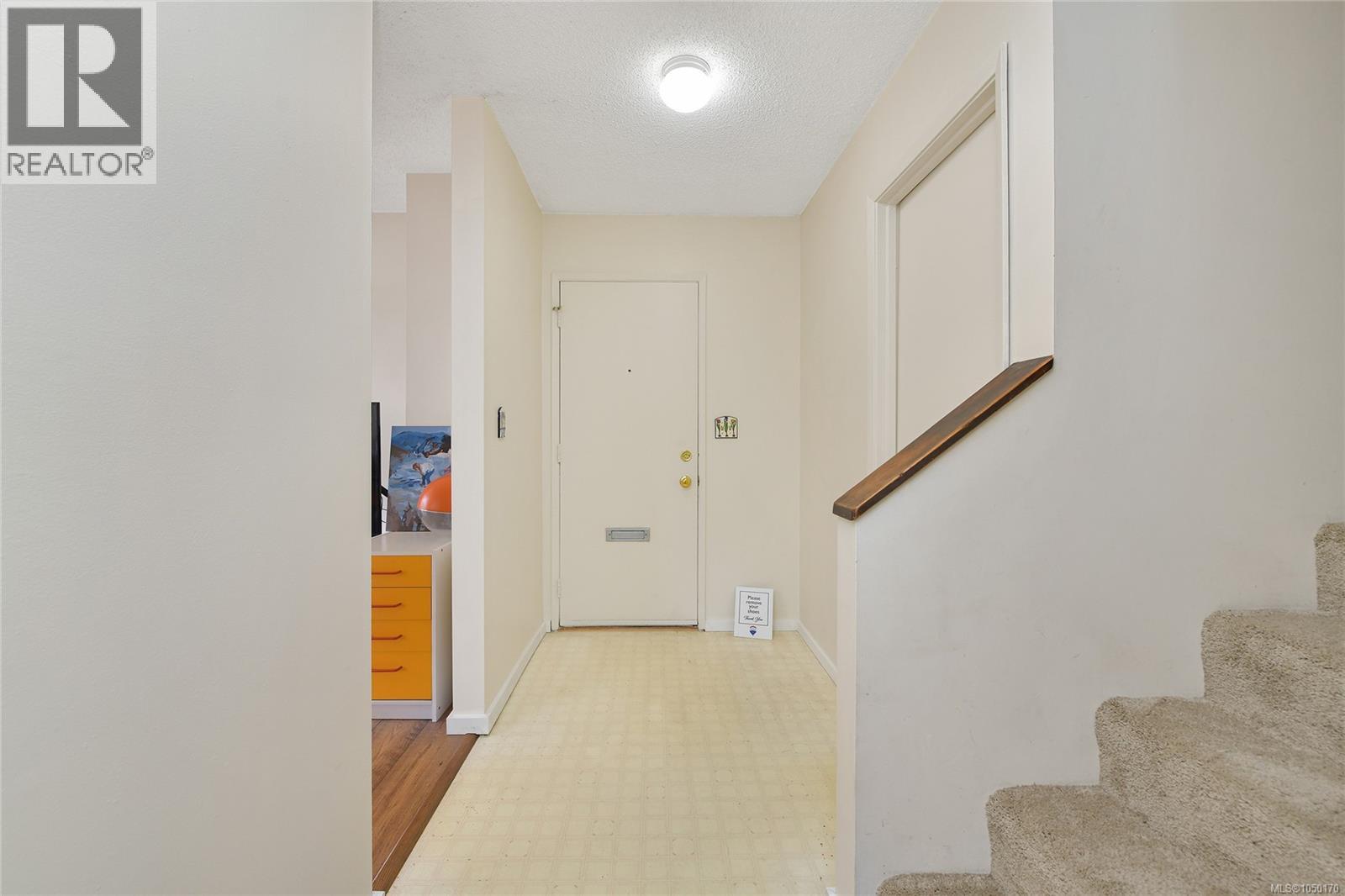  4039 Daffodil Place, Saanich