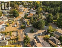 4039 Daffodil Pl, Saanich, BC V8Z6G1 Photo 36