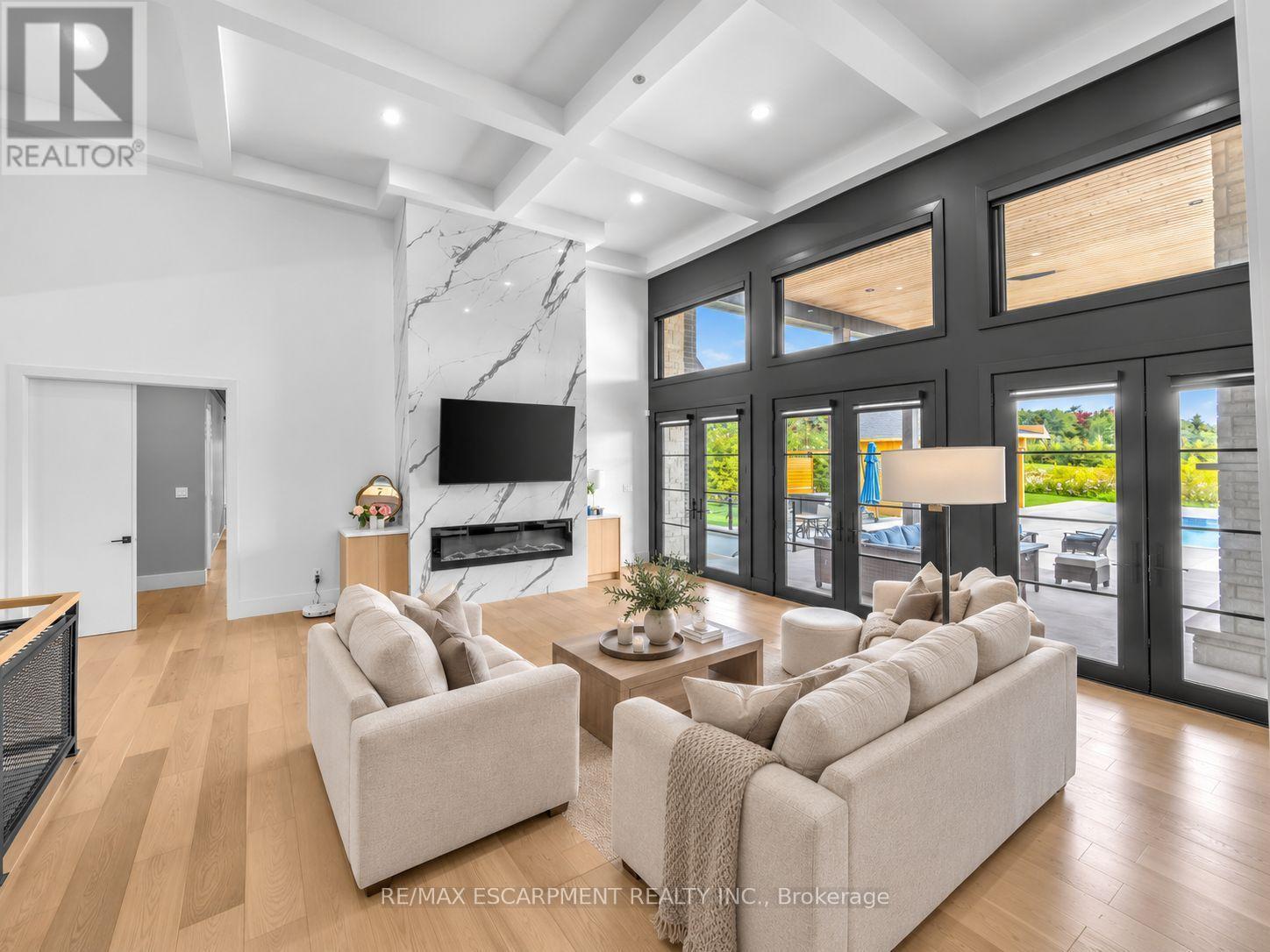 4143 CONCESSION RD 11 - 17