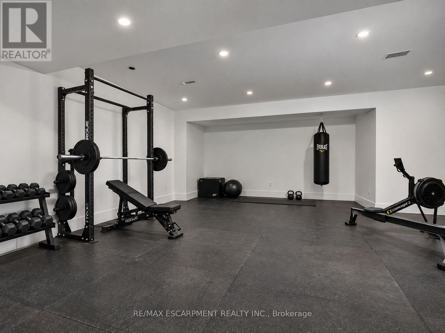 4143 CONCESSION RD 11 - 36