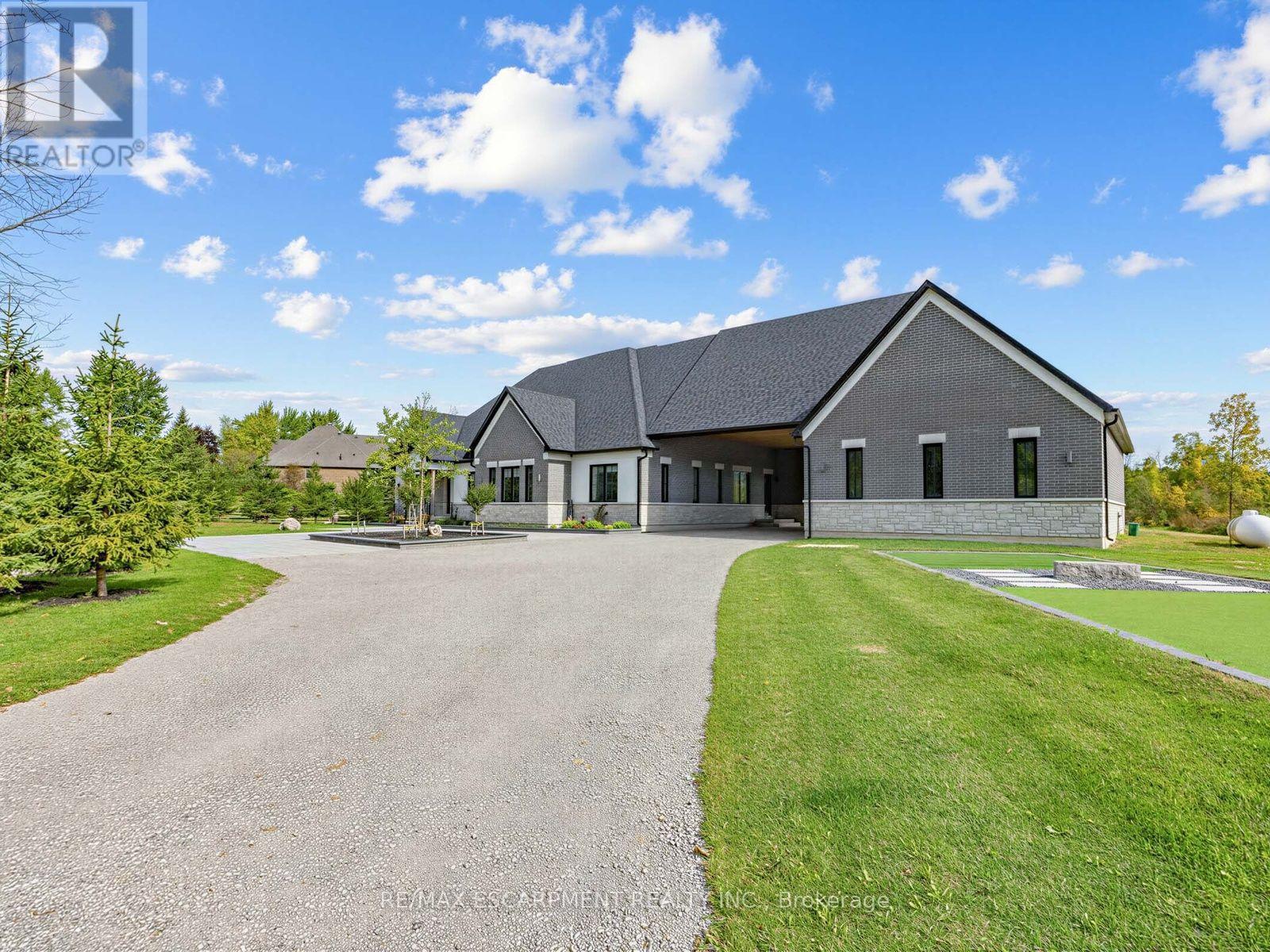 4143 CONCESSION RD 11 - 4