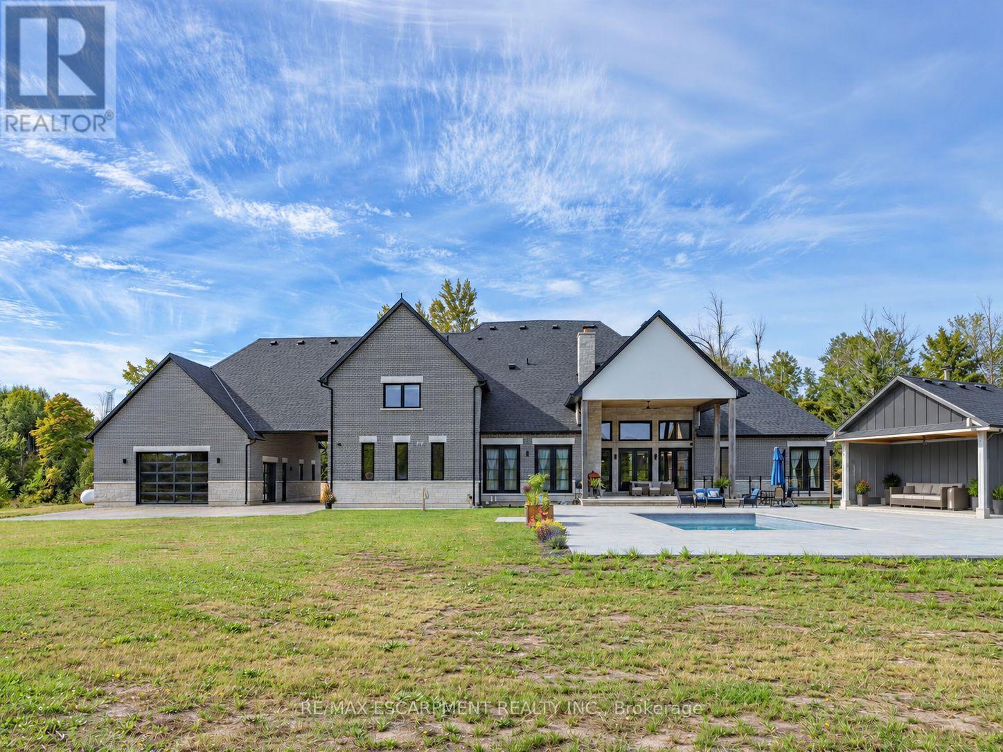 4143 CONCESSION RD 11 - 40