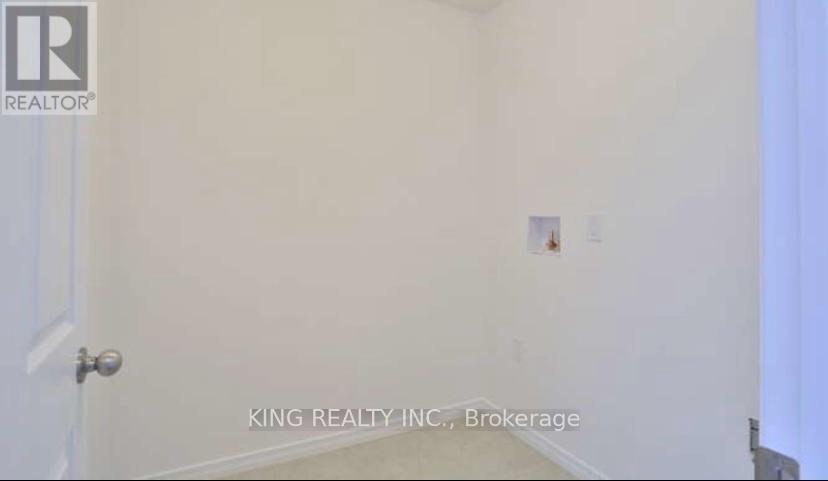 925 Tartan Court — photo 10