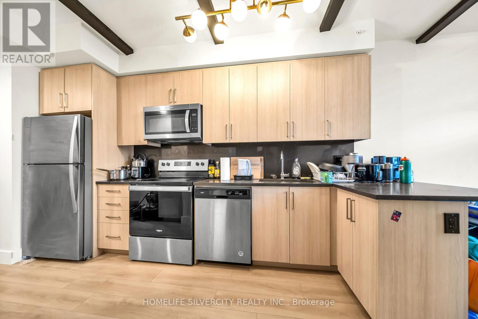 #601 145 COLUMBIA STREET - Image 21