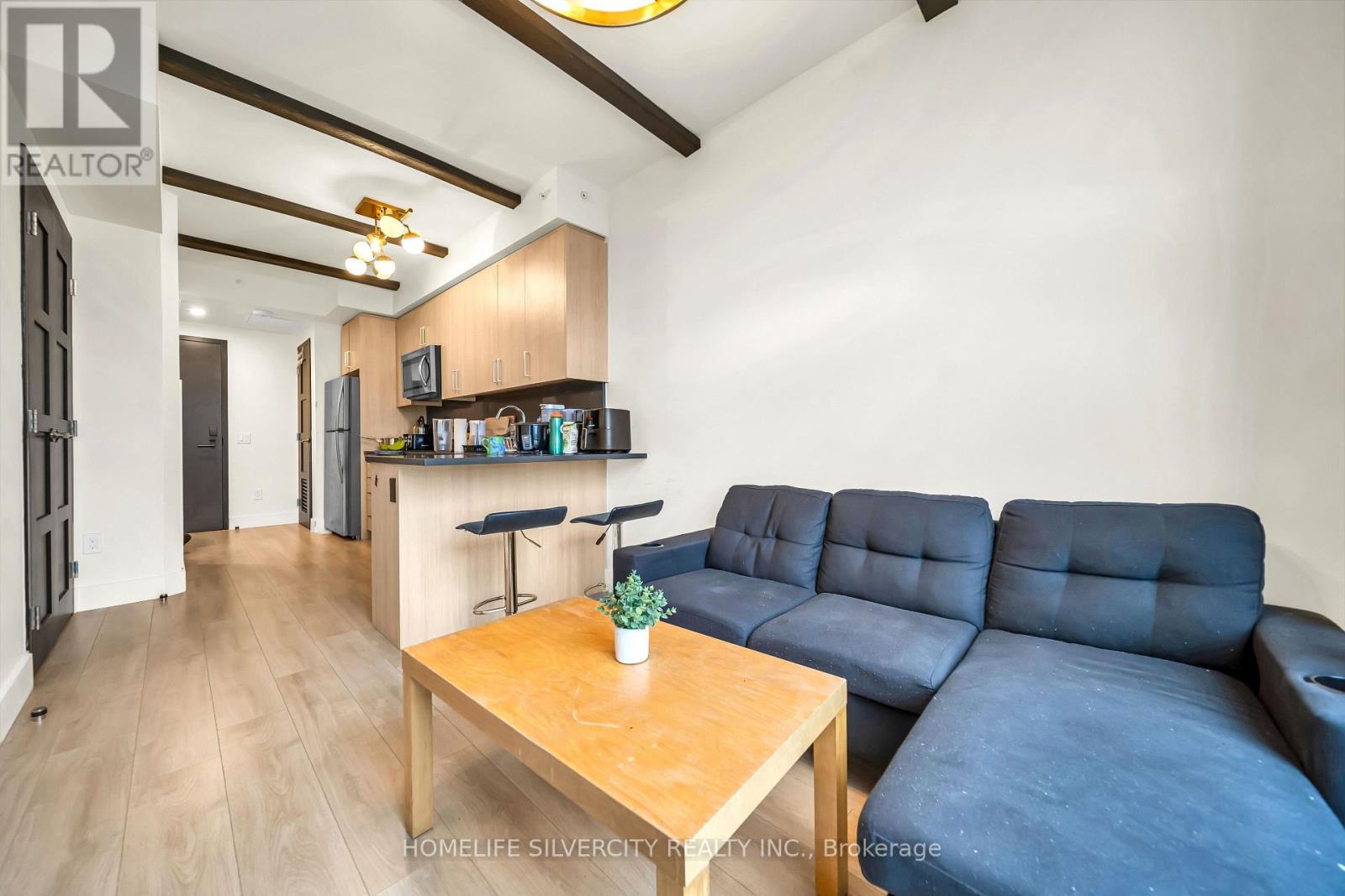 #601 145 COLUMBIA STREET - 29