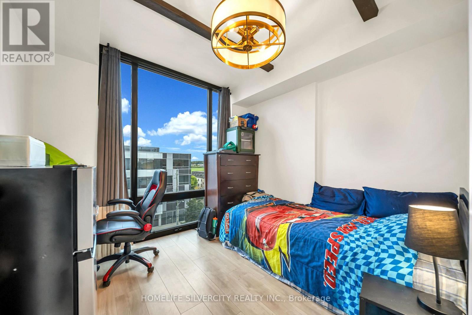 #601 145 COLUMBIA STREET - 35