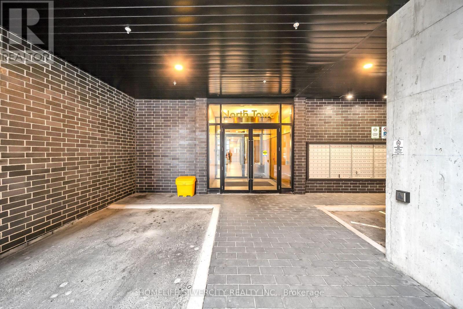 #601 145 COLUMBIA STREET - 41