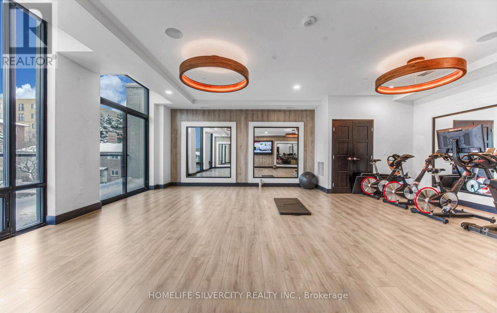 #601 145 COLUMBIA STREET - Image 44