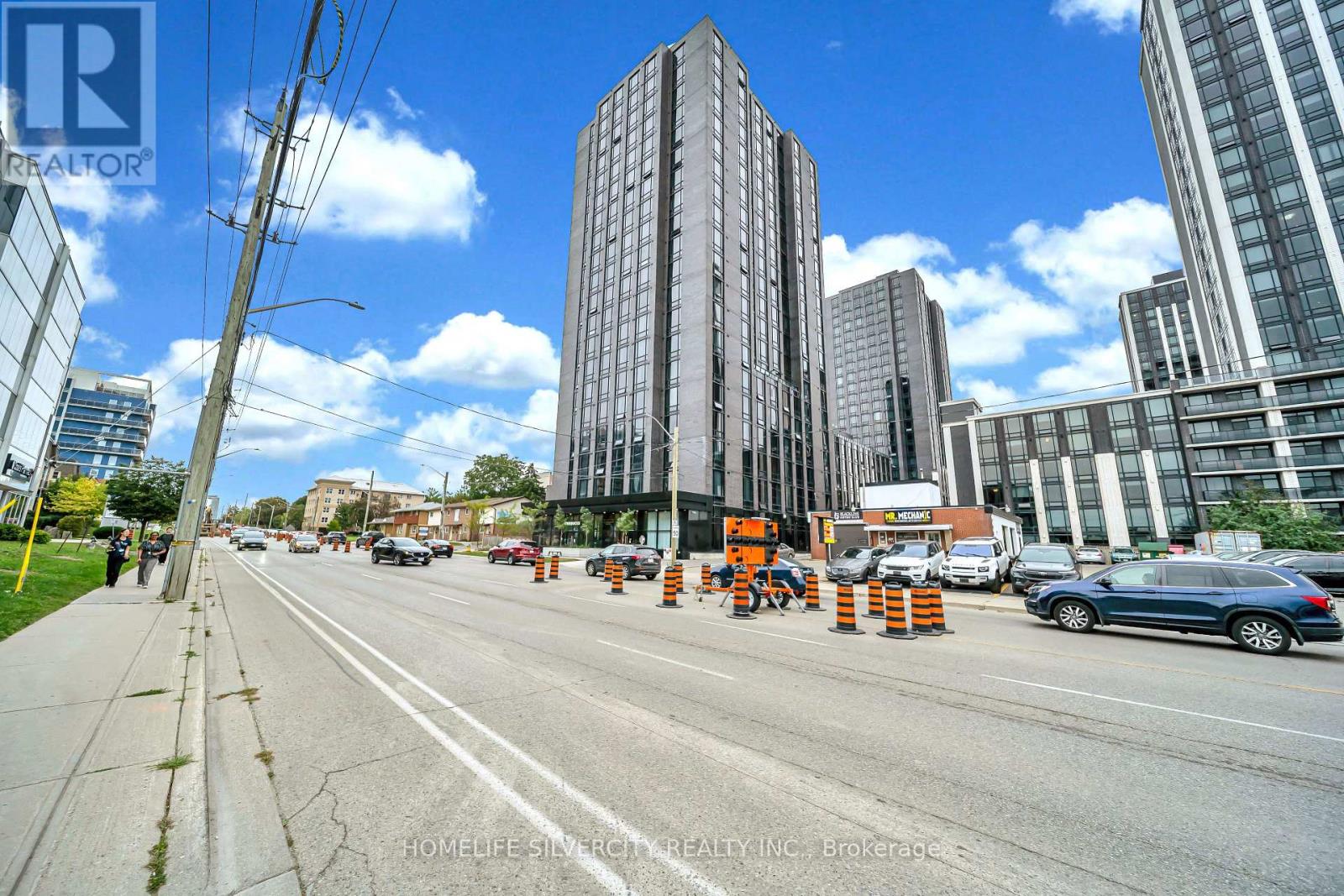 #601 145 COLUMBIA STREET - 5