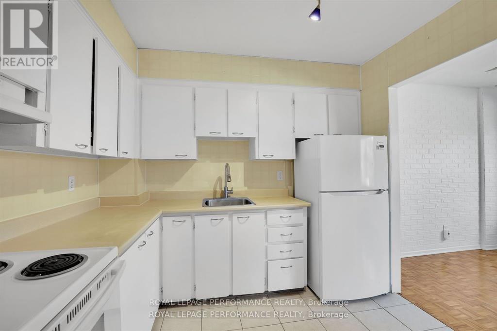 208C - 2044 Arrowsmith Drive