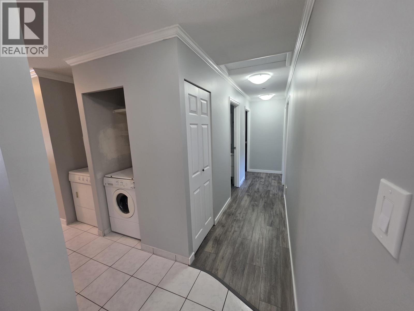 2421 KROYER STREET - 19