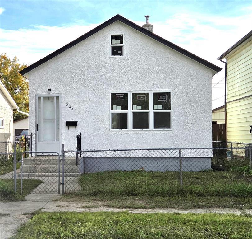 524 Windsor Avenue, Winnipeg, Manitoba, R2L1B3, Winnipeg, Manitoba — photo 1 of 5