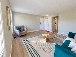 35 West Lake Crescent, Winnipeg, MB R3T4T3 Photo 9