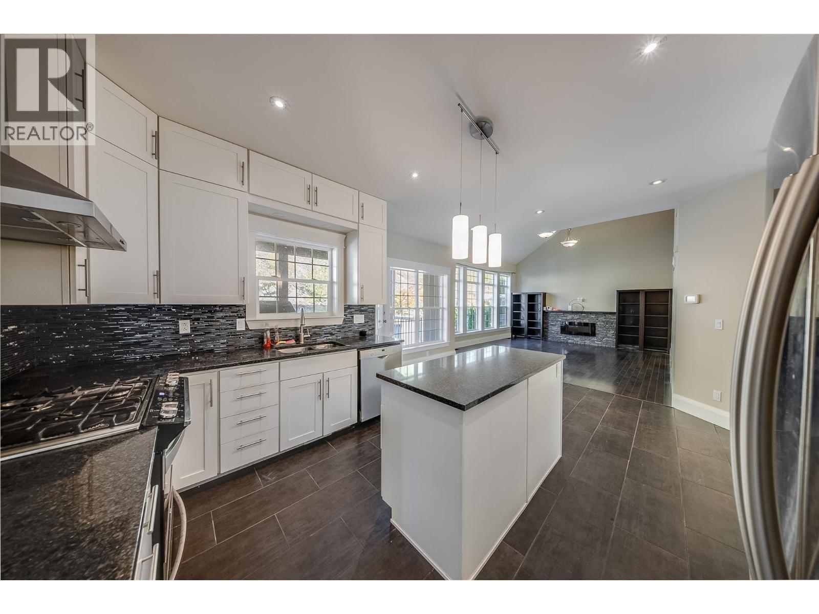 3732 5th Avenue - 7