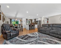 20504 43 Avenue, Langley, BC V3A3C2 Photo 10