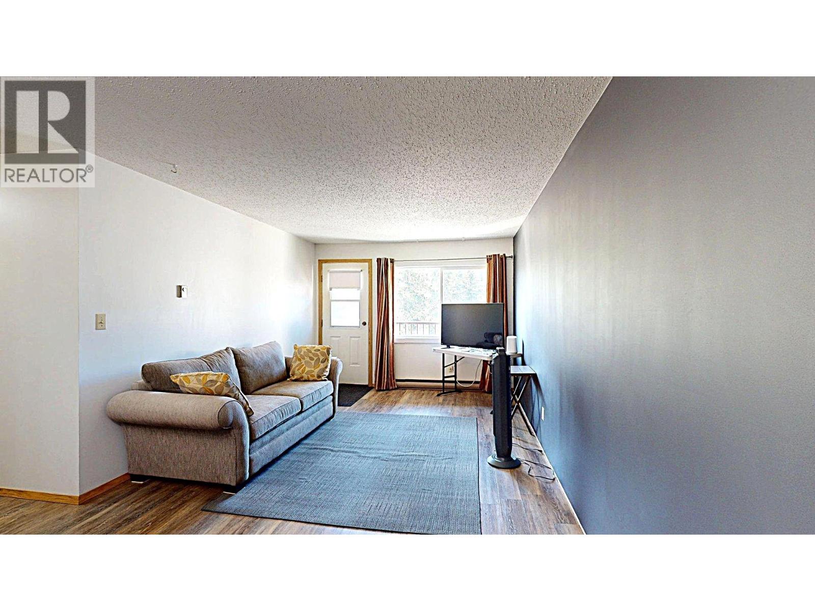 #408 10 CARIBOO Drive - 7