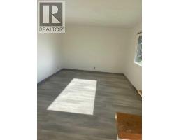 120 54 Avenue NW - photo 5