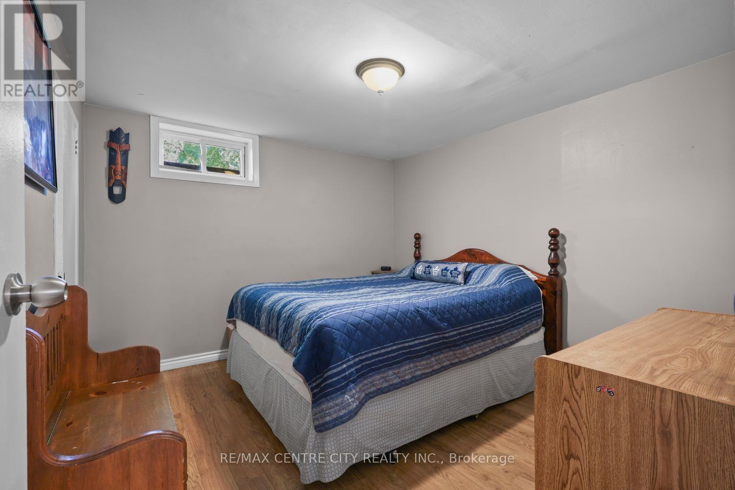 71 CAVENDISH CRESCENT, London North (North N) — photo 34