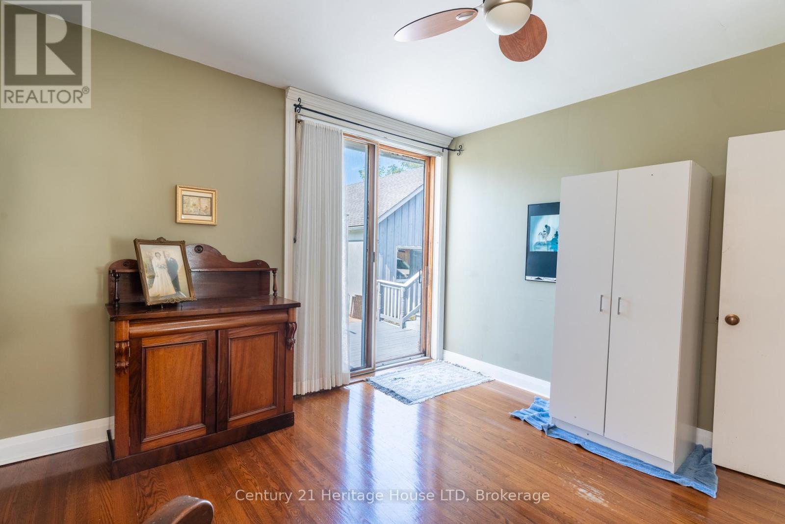 155 WILTON AVENUE - Image 21