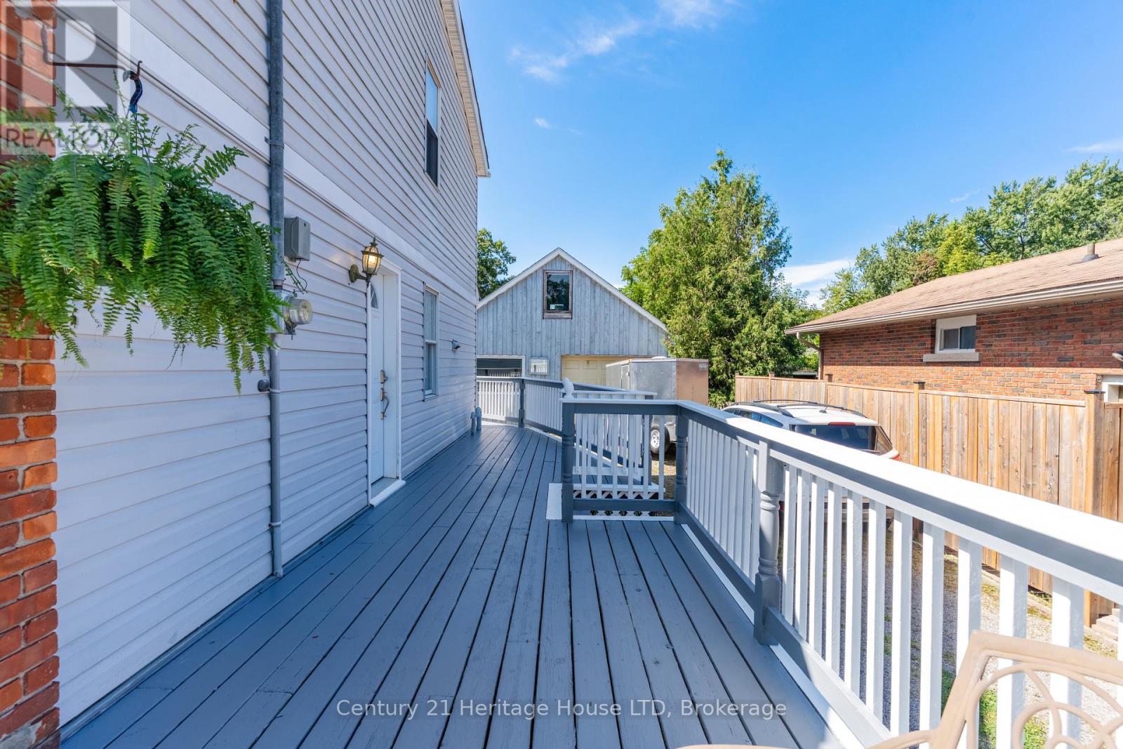 155 WILTON AVENUE - Image 32