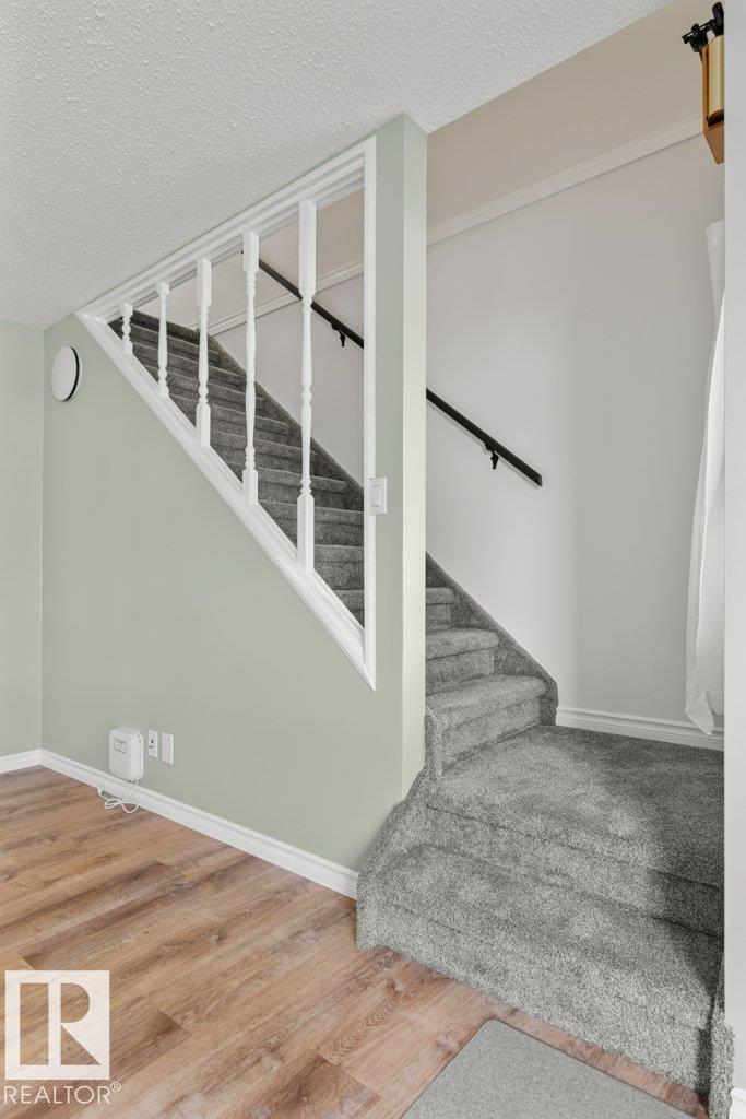 11343 22 AV NW photo 19