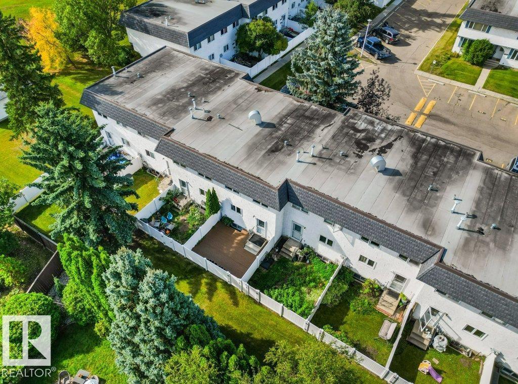 11343 22 AV NW photo 47