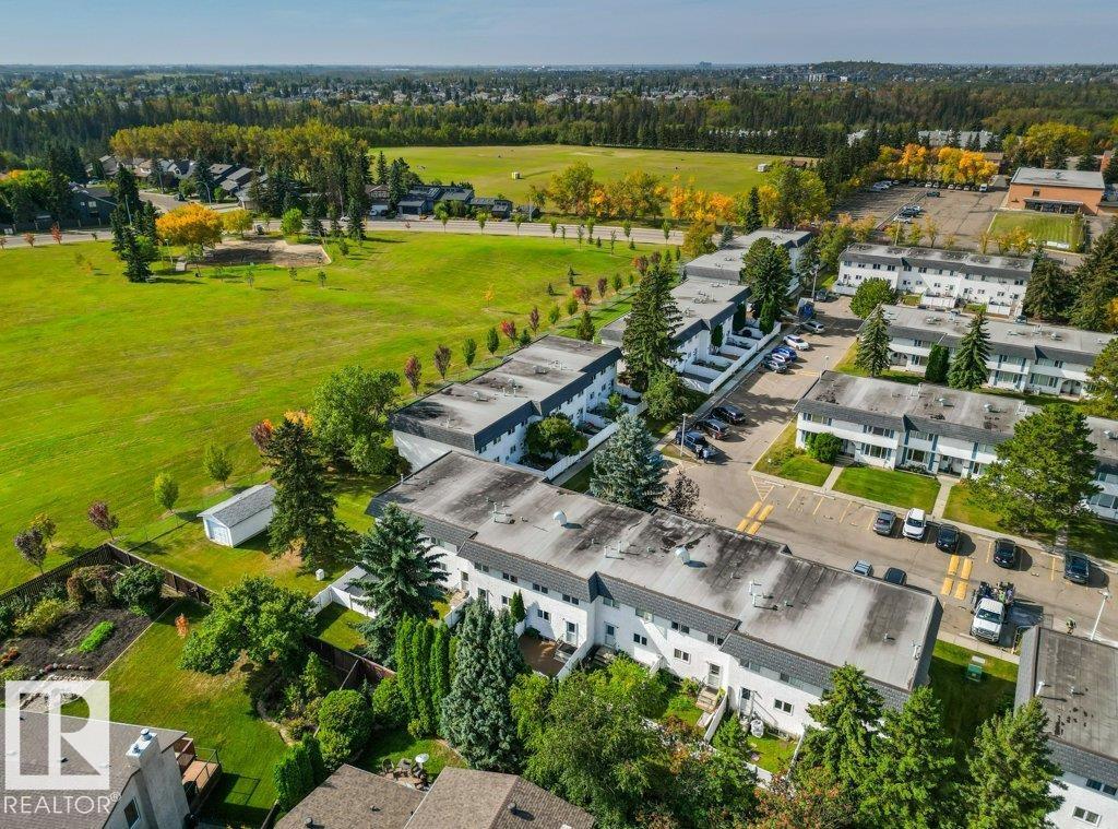11343 22 AV NW photo 49