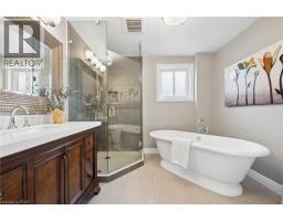 1217 Sugar Maple Court, Mississauga, ON L4W4P6 Photo 37