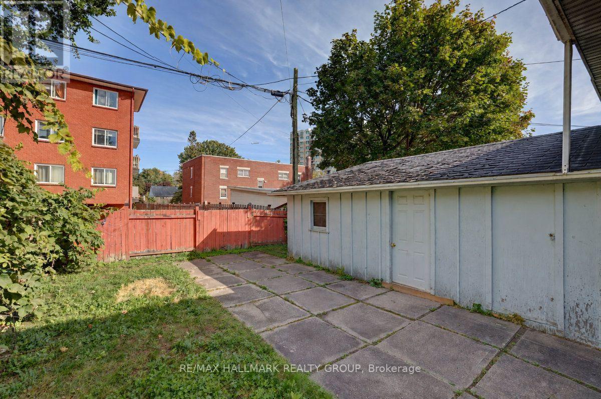 23 WRIGHT STREET - 31