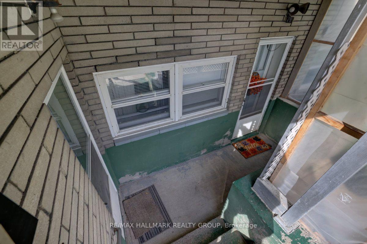 23 WRIGHT STREET - 38