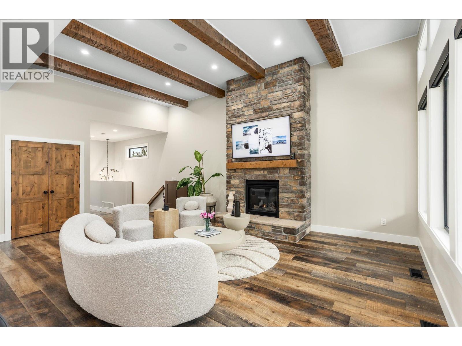 10342 Long Road, Lake Country