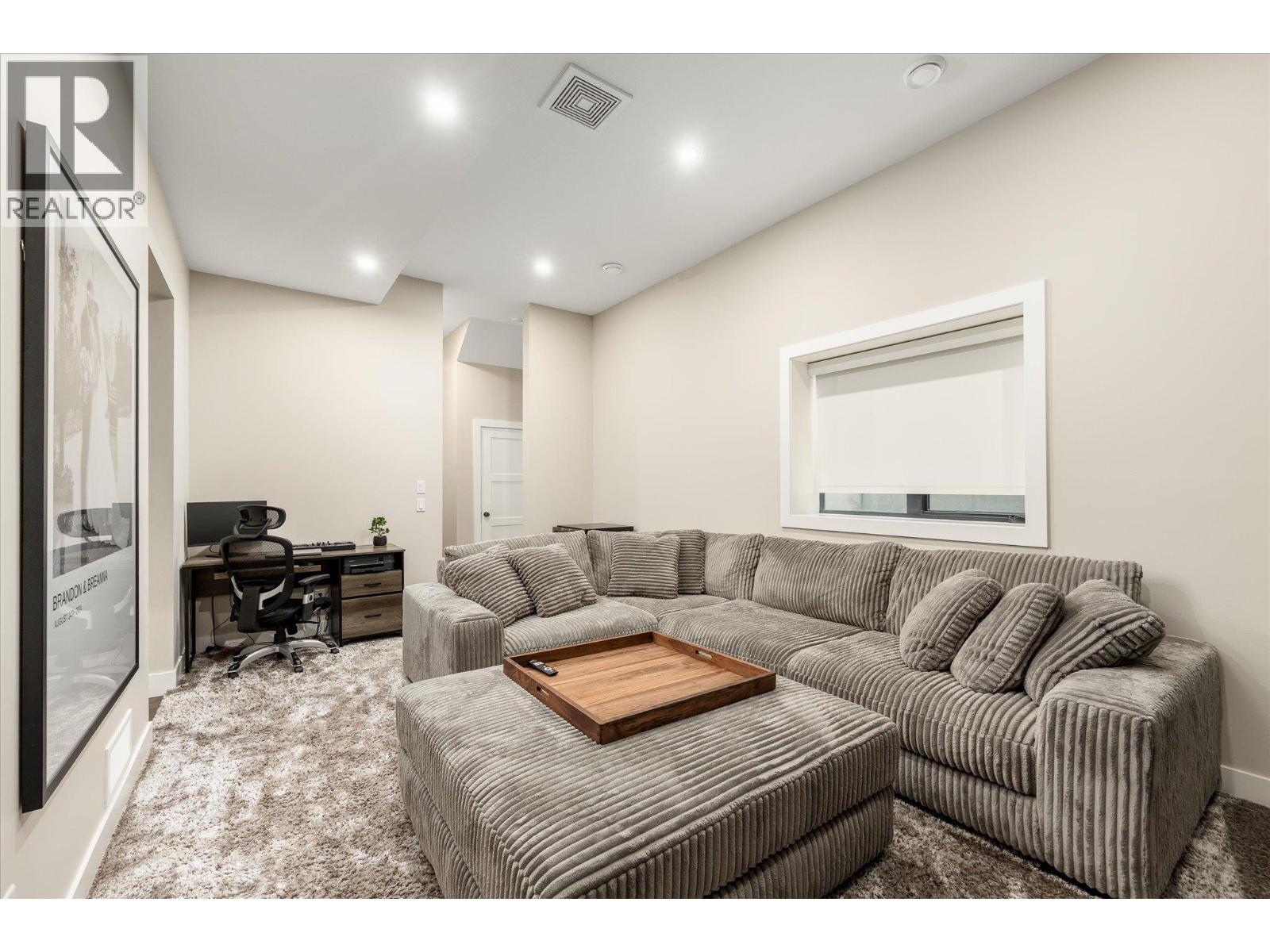 10342 Long Road, Lake Country