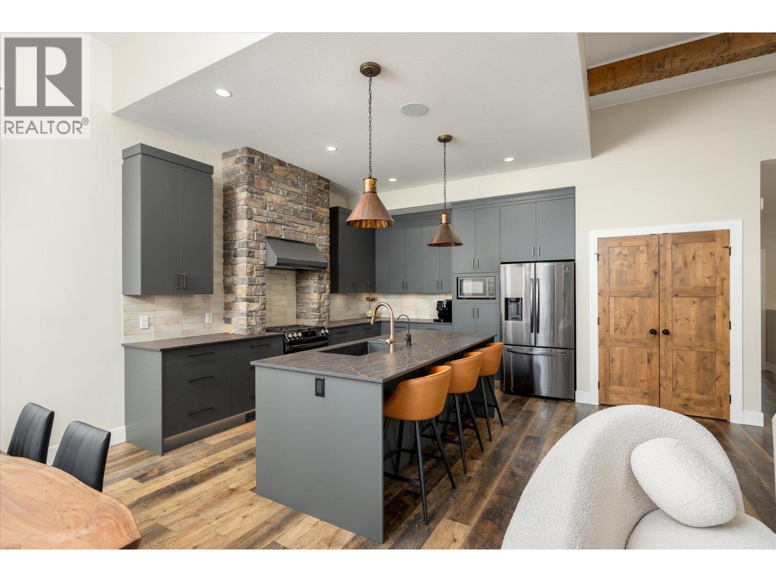 10342 Long Road, Lake Country
