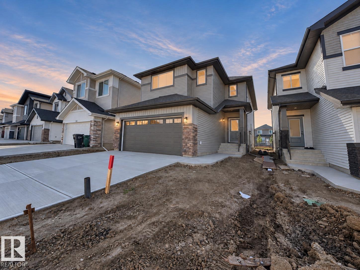 947 18 AV NW