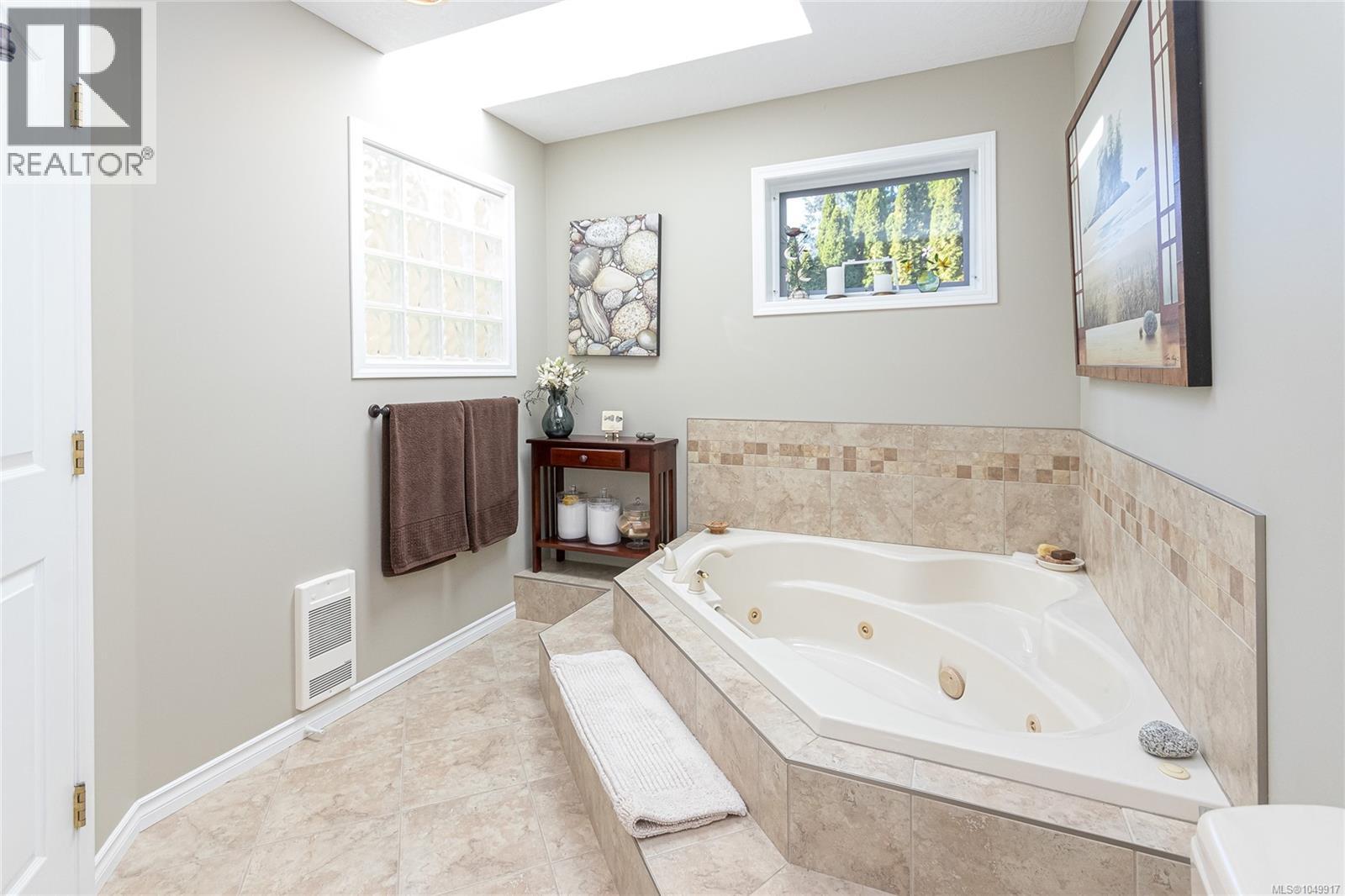 8571 Kingcome Cres - Image 22