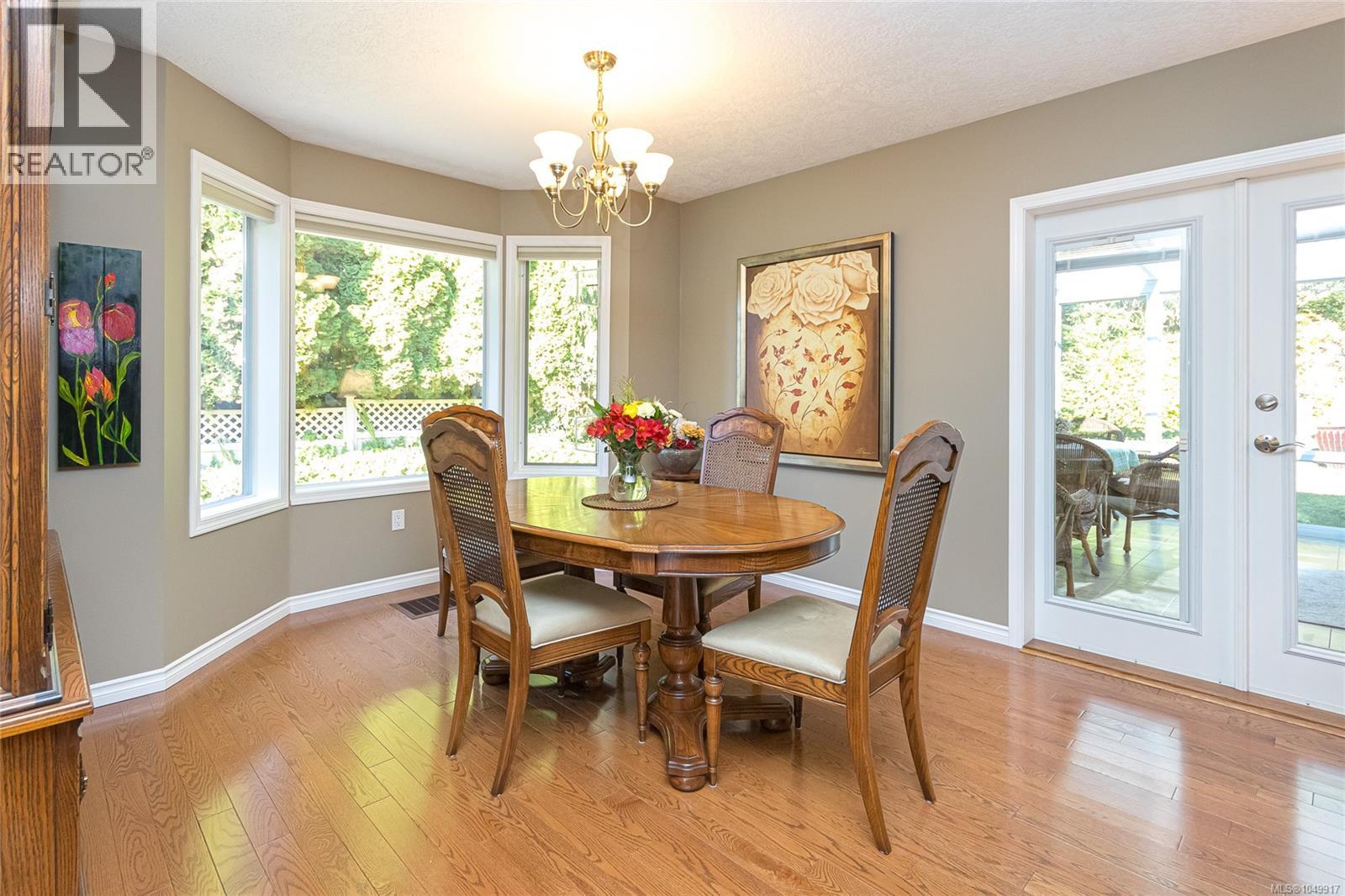 8571 Kingcome Cres - 7