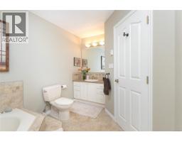 8571 Kingcome Cres, North Saanich, BC V8L5B8 Photo 21